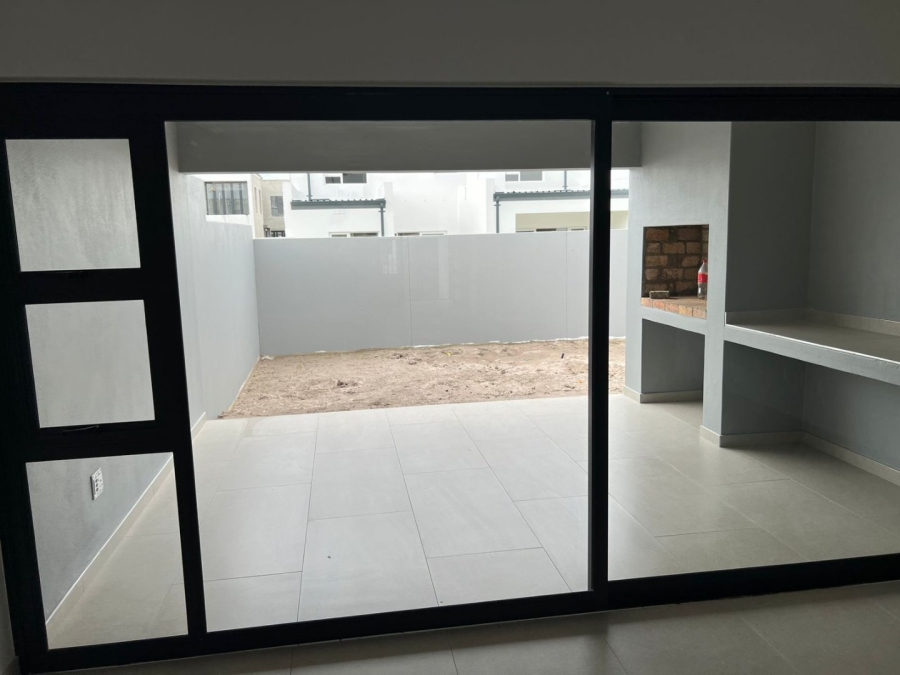 4 Bedroom Property for Sale in Sandown Western Cape